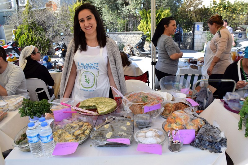 Alaçatı Ot Festivali'nde karnaval havası