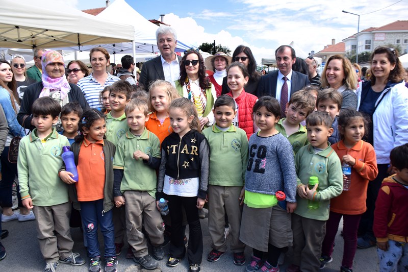 Alaçatı Ot Festivali'nde karnaval havası