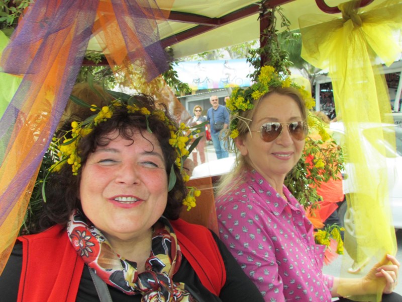 Alaçatı Ot Festivali'nde karnaval havası