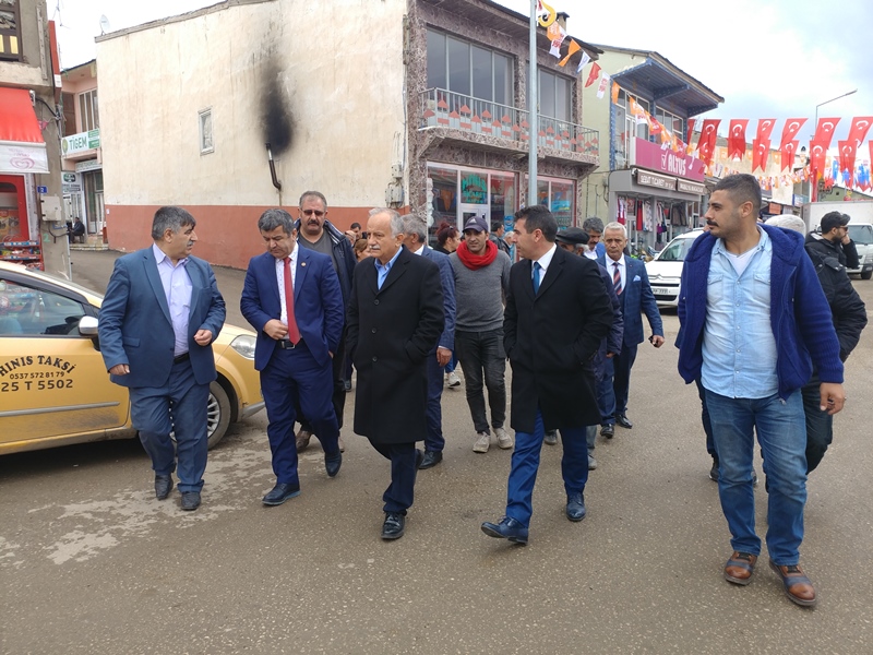 Karabağ'dan Erzurum'da referandum çalışması