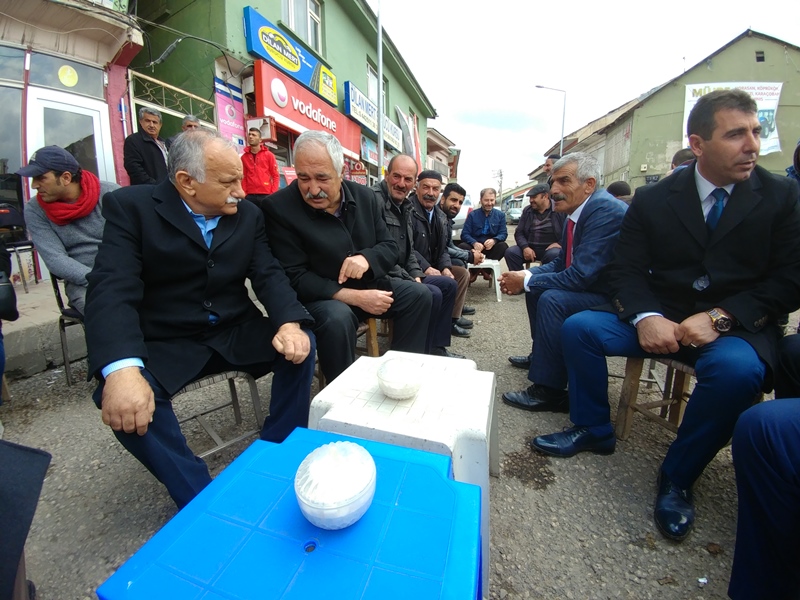 Karabağ'dan Erzurum'da referandum çalışması