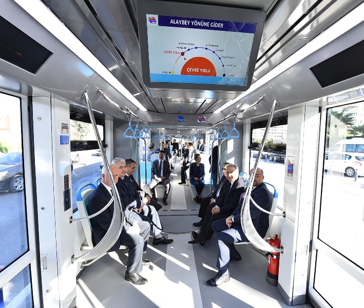 Karşıyaka’da “tramvaylı” günler başladı