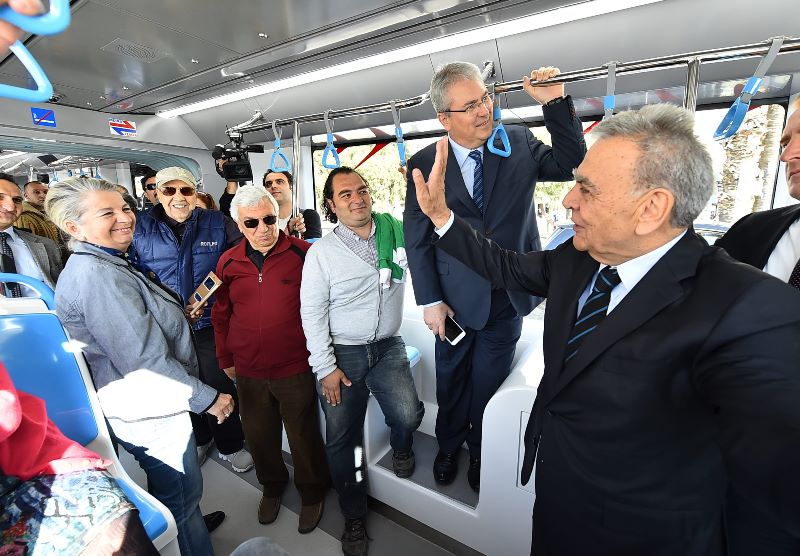 Karşıyaka’da “tramvaylı” günler başladı