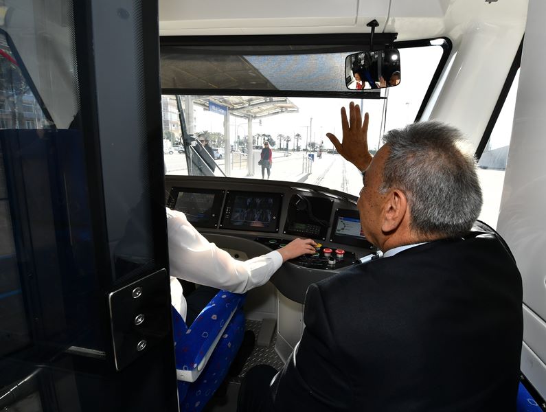 Karşıyaka’da “tramvaylı” günler başladı