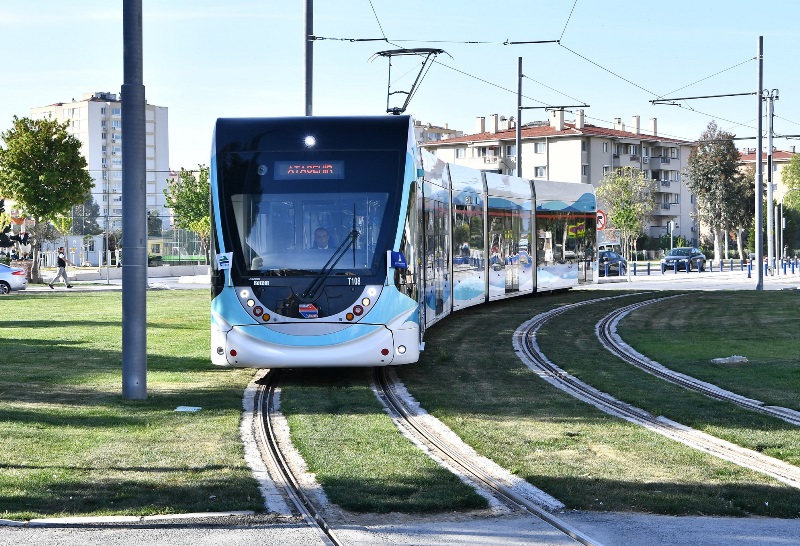 Karşıyaka’da “tramvaylı” günler başladı