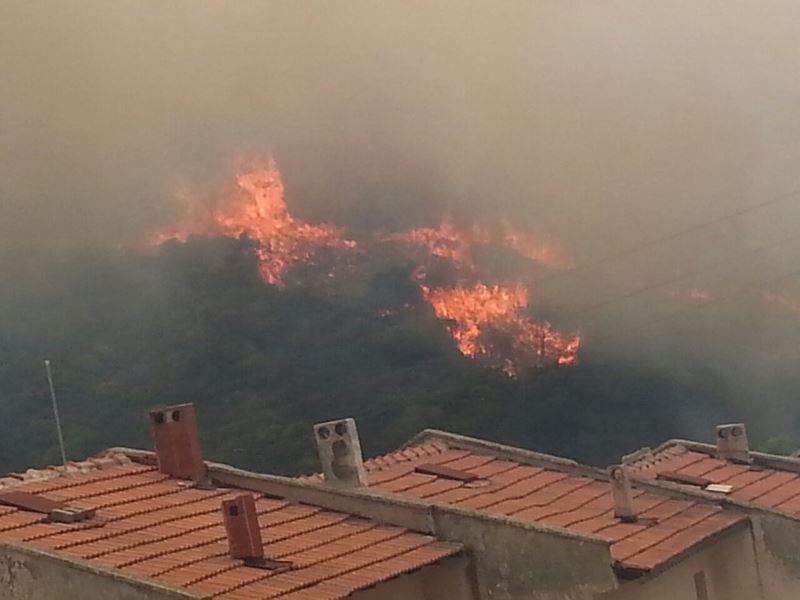 Foça alev alev