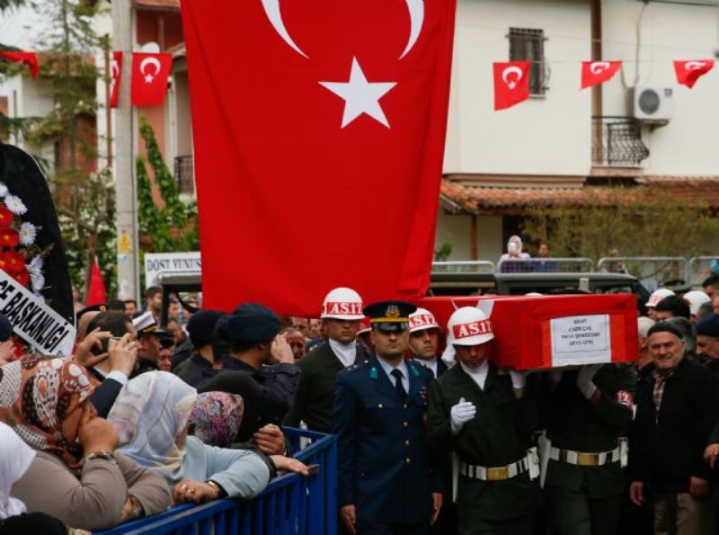 İzmir şehidini uğurladı