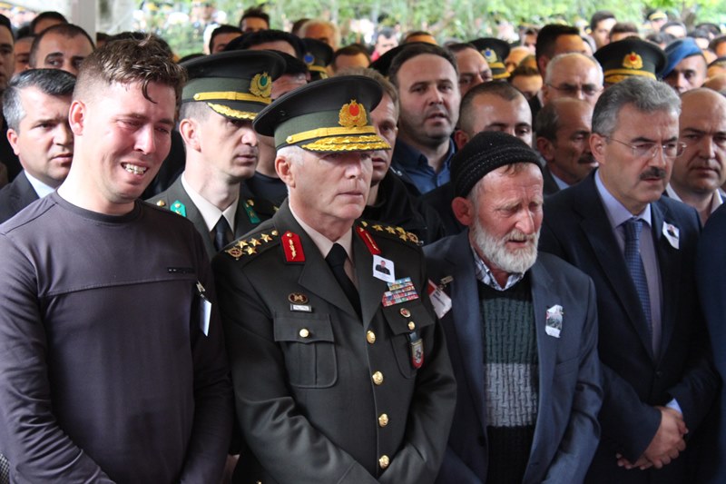 İzmir şehidini uğurladı