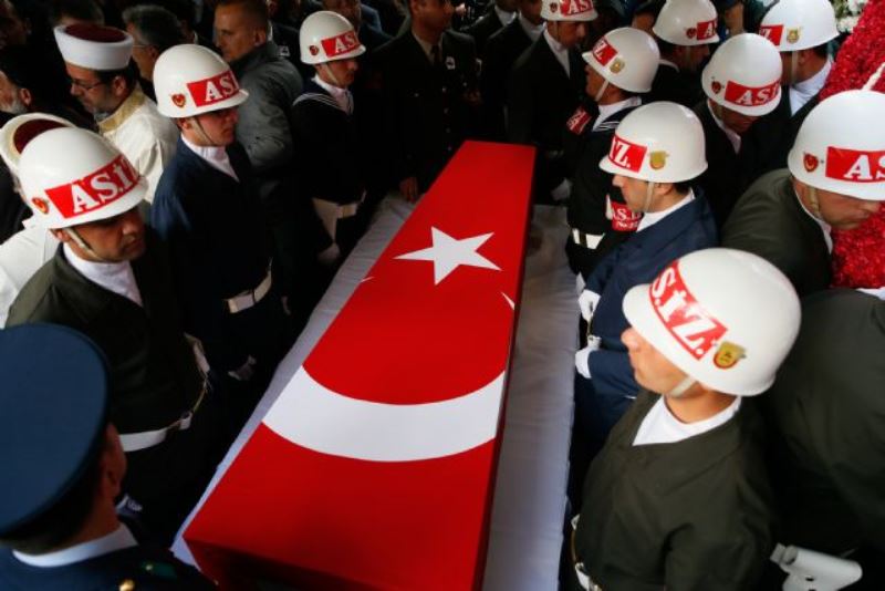 İzmir şehidini uğurladı