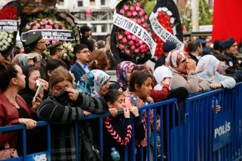 İzmir şehidini uğurladı