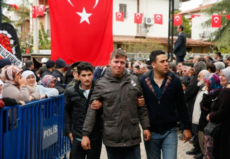 İzmir şehidini uğurladı