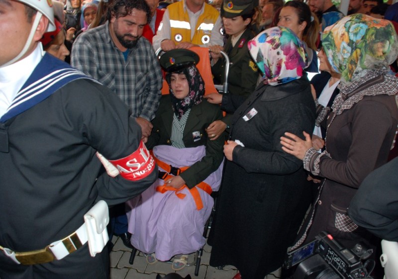 İzmir şehidini uğurladı