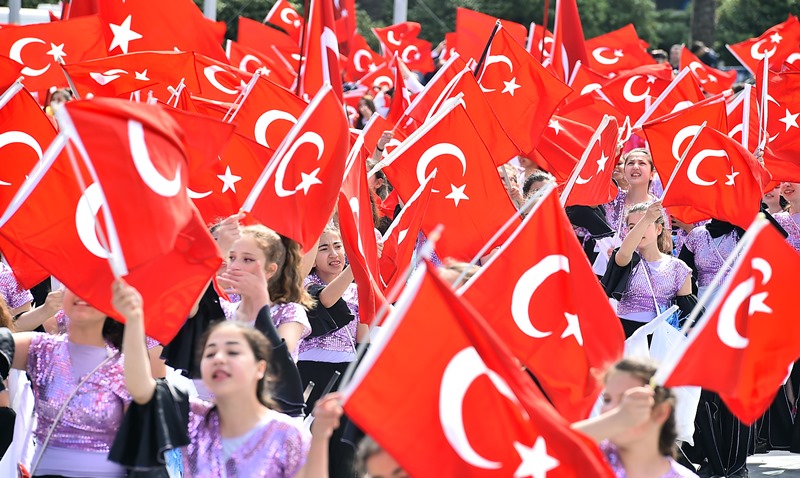 İzmir'de 23 Nisan coşkusu