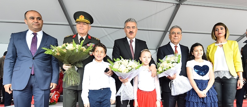 İzmir'de 23 Nisan coşkusu