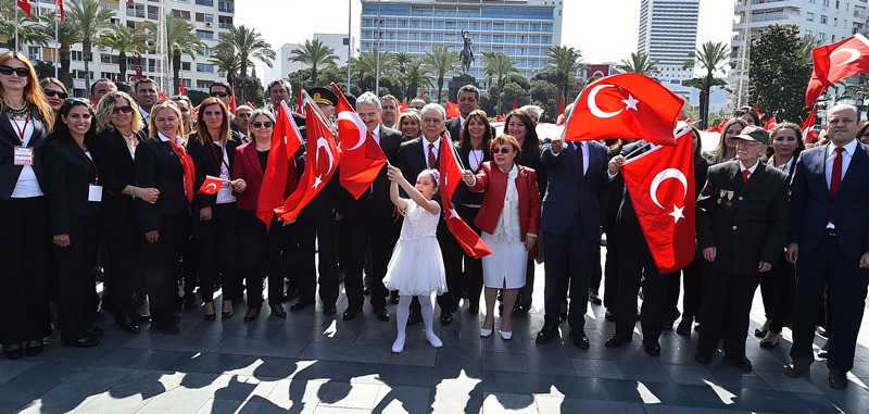 İzmir'de 23 Nisan coşkusu