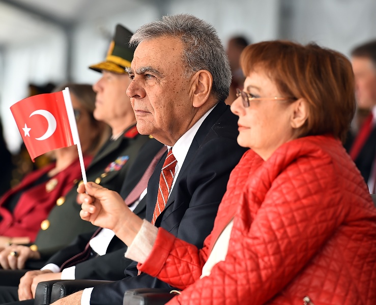 İzmir'de 23 Nisan coşkusu