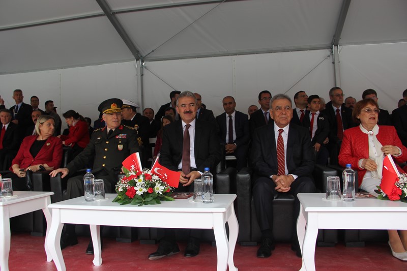 İzmir'de 23 Nisan coşkusu