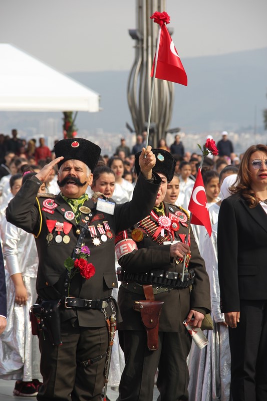 İzmir'de 23 Nisan coşkusu