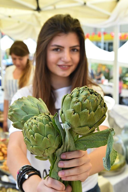 Urla'nın renkli festivali başladı