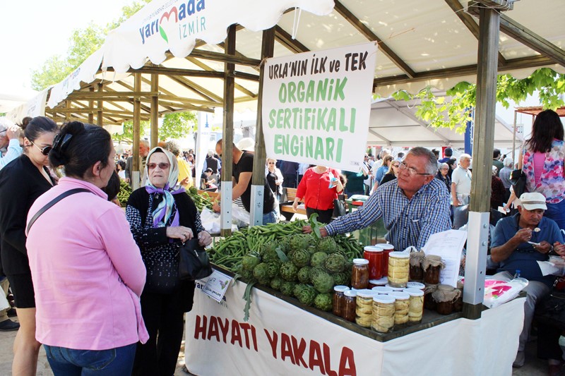 Urla'nın renkli festivali başladı