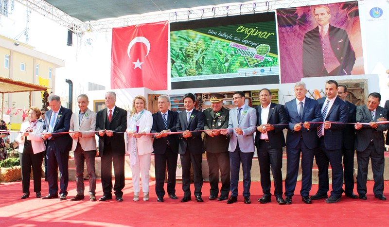 Urla'nın renkli festivali başladı