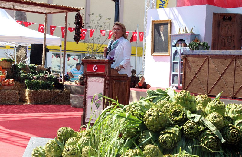Urla'nın renkli festivali başladı