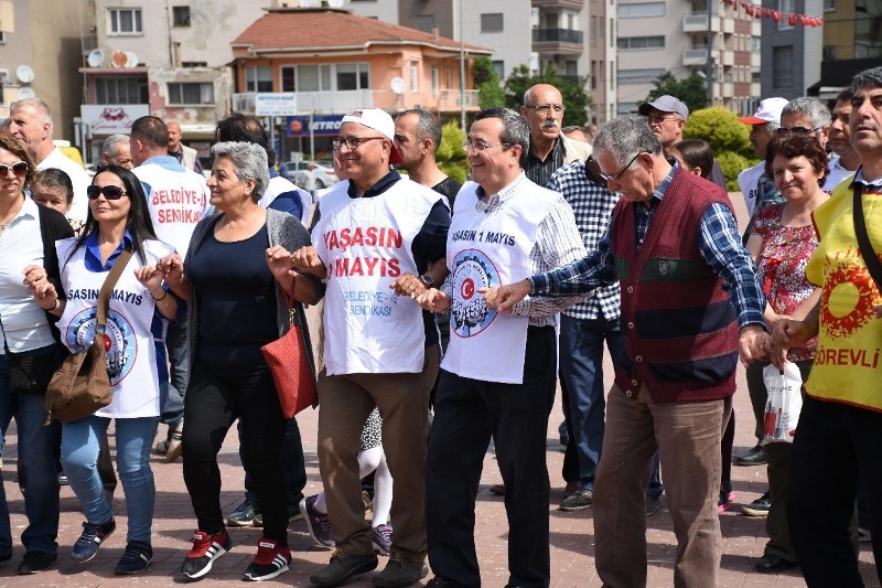 İzmir'de 1 Mayıs coşkusu