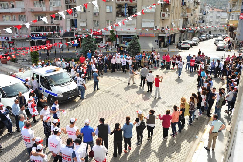 İzmir'de 1 Mayıs coşkusu