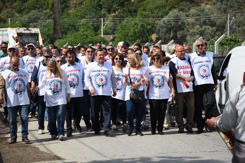İzmir'de 1 Mayıs coşkusu