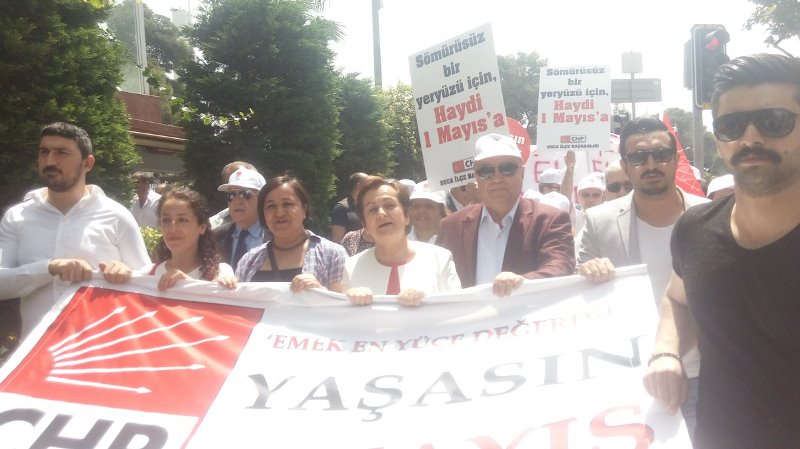 İzmir'de 1 Mayıs coşkusu