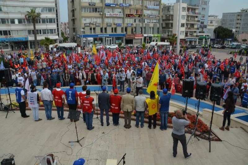 İzmir'de 1 Mayıs coşkusu