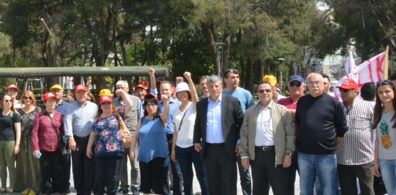 İzmir'de 1 Mayıs coşkusu