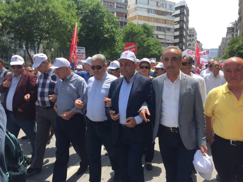 İzmir'de 1 Mayıs coşkusu