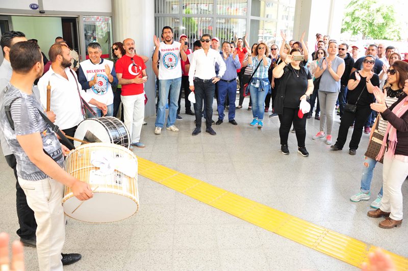 İzmir'de 1 Mayıs coşkusu