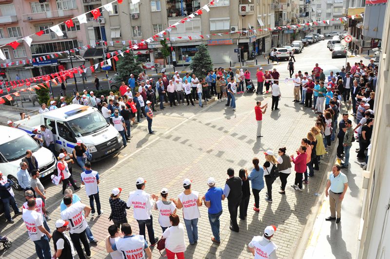 İzmir'de 1 Mayıs coşkusu