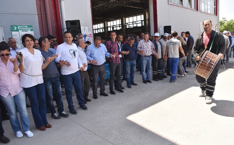 İzmir'de 1 Mayıs coşkusu