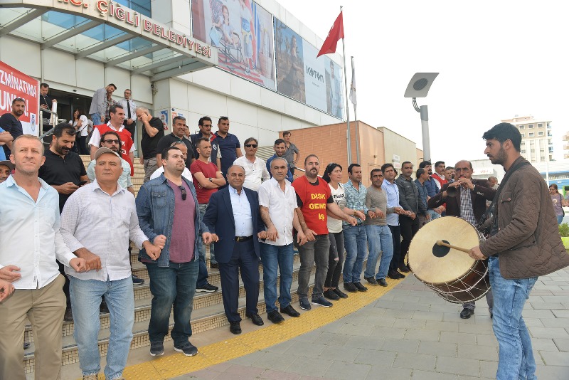 İzmir'de 1 Mayıs coşkusu