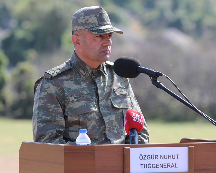 Dumanlı Dağ'da nefes kesen tatbikat