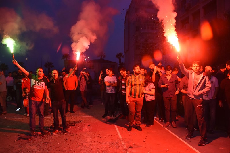 Karşıyaka’dan meşaleli protesto
