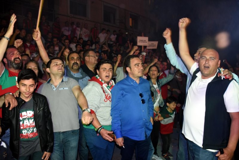 Karşıyaka’dan meşaleli protesto