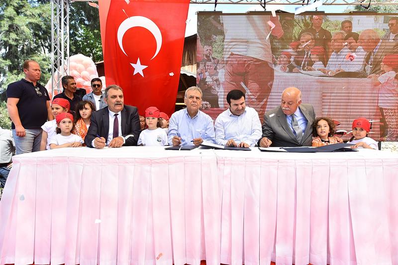 Tire'de 'süt' bayramı