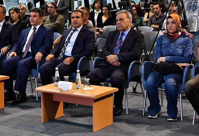 İzmir kahramanını unutmadı