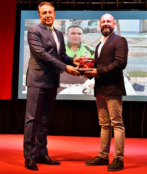 İzmir kahramanını unutmadı