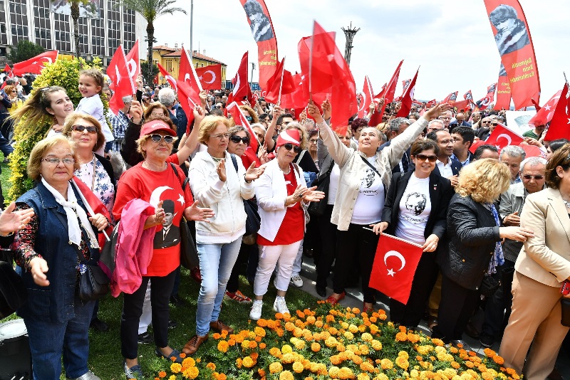 19 Mayıs'a ''Halk kutlaması''