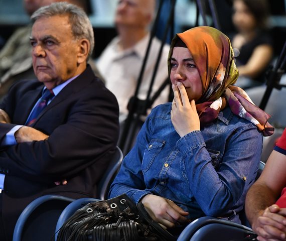 İzmir kahramanını unutmadı