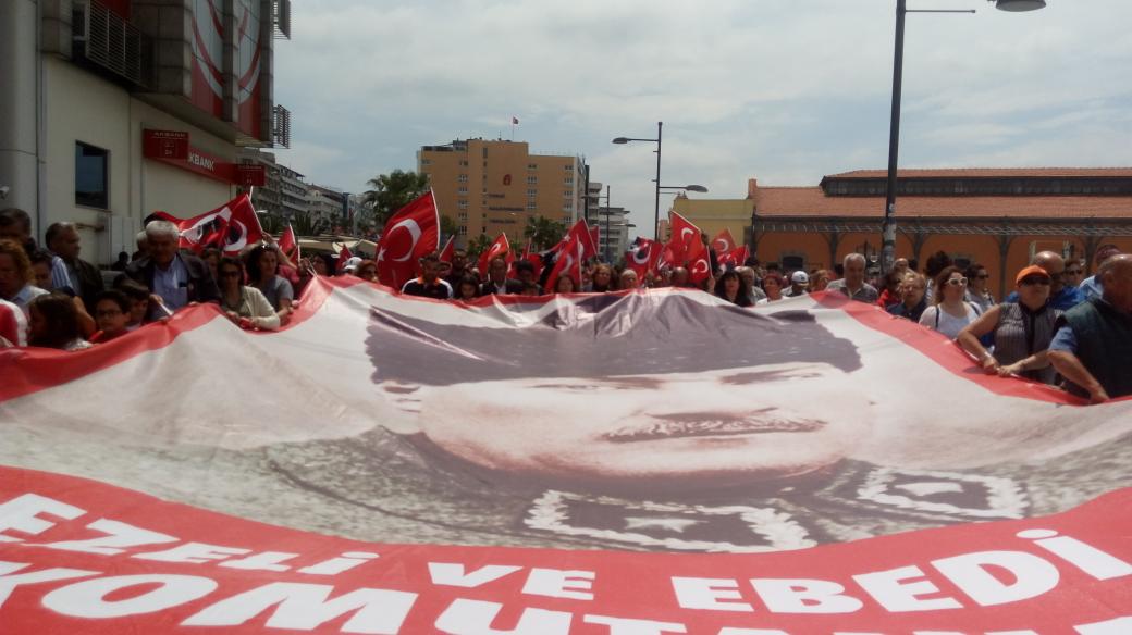 19 Mayıs'a ''Halk kutlaması''