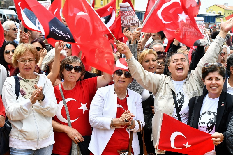 19 Mayıs'a ''Halk kutlaması''