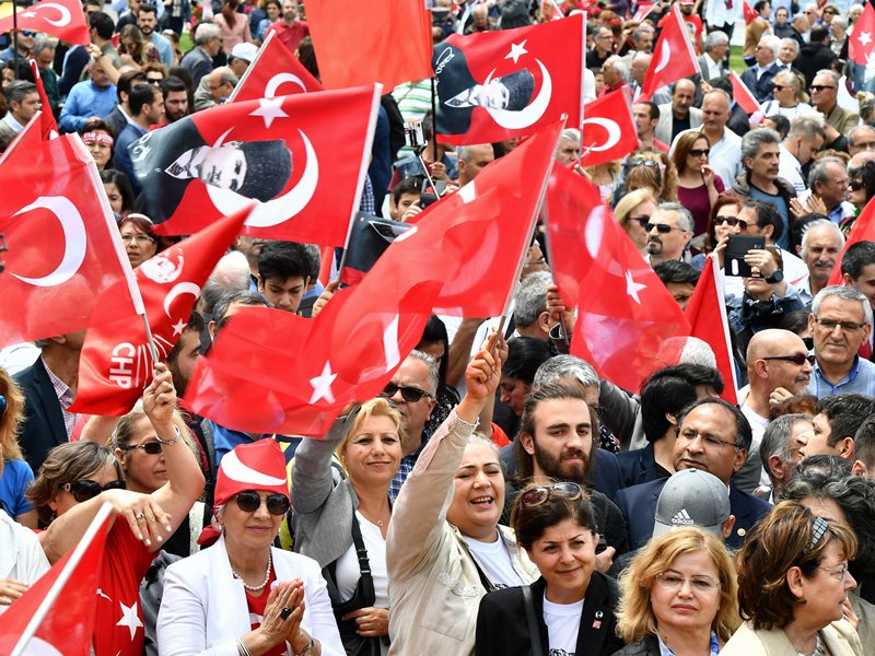 19 Mayıs'a ''Halk kutlaması''