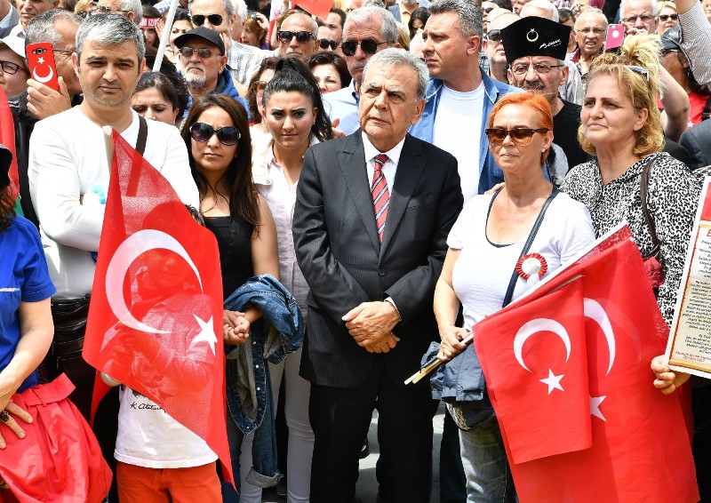 19 Mayıs'a ''Halk kutlaması''
