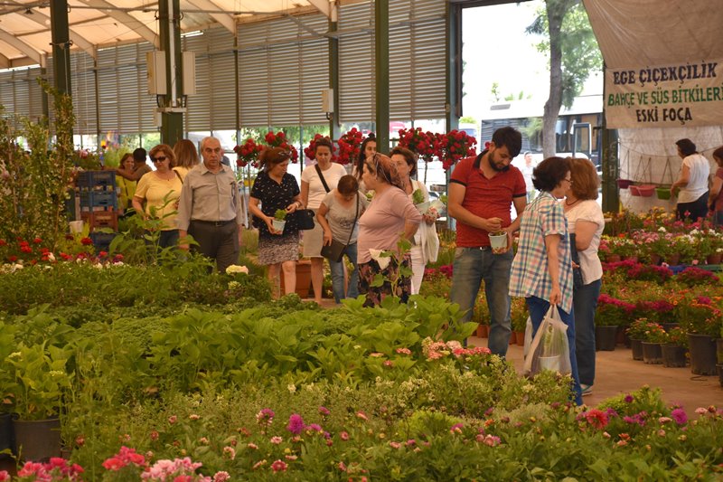 Karşıyaka'nın en renkli festival başladı